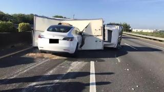 Tesla спря продажбите си с биткойни, нов туит на Мъск срина цената на криптовалутата