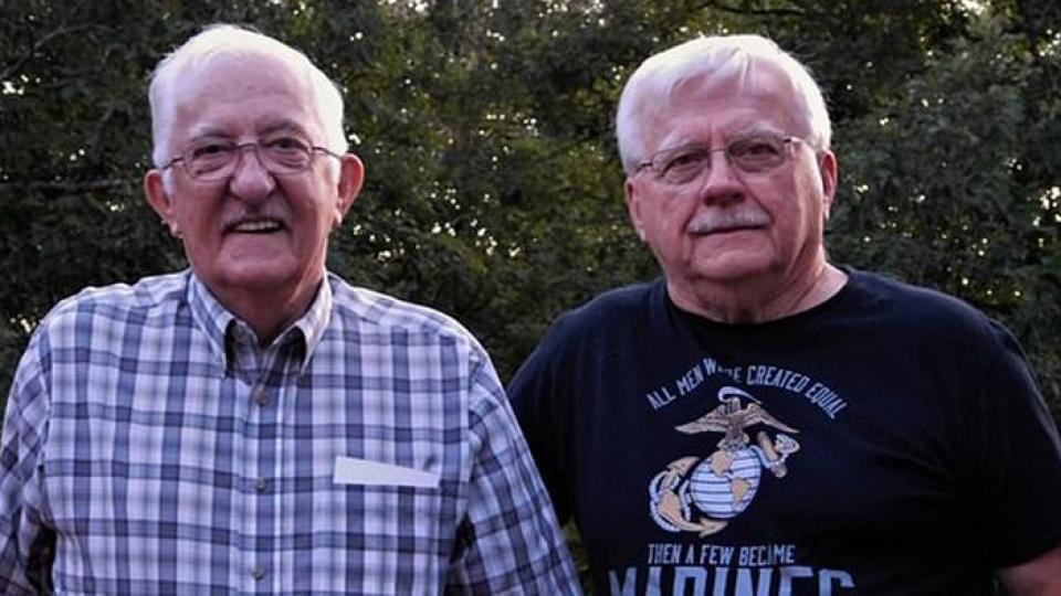 Двама мъже установиха, че преди 80 години са разменени в болницата при раждането и са отраснали в грешното семейство