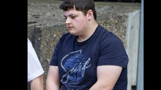 18-годишен изнасилвач беше заведен от шокираните си родители  до полицията и накаран да си признае (снимки)