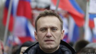 Алексей Навални е в безсъзнание в болница, възможно е да е отровен
