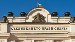 Съединението прави силата, но народът е докаран до безсилие да се обедини (Коментарът на  "Господарите")