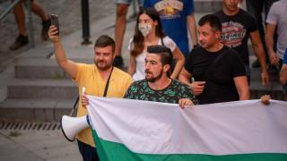 Директорът на габровския театър: Актьорът е уволнен за неявяване на репетиции, не заради протеста