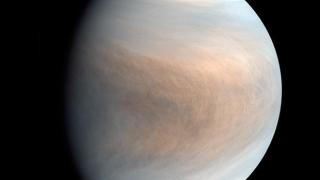 Астрономи откриха потенциални признаци за живот на Венера