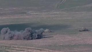 Кой срещу кого воюва в Нагорни Карабах и защо това е важно