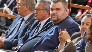Пепи Еврото играе ключова роля в две разследвания срещу Пеевски