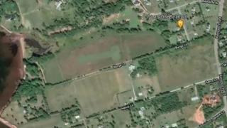 Канадски фермер ожъна в нивата си гигантски пенис, видим от сателитите на Гугъл мапс (снимки)