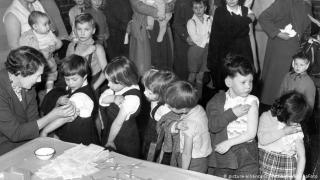 През 1947 Ню Йорк победи смъртоносна болест като ваксинира над 6 милиона за по-малко от месец