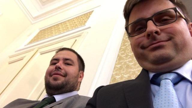 ЕКСКЛУЗИВНО: Акция на прокуратурата в офиса на финансовата пирамида, завлякла хора с милиони (РЕПОРТАЖ)