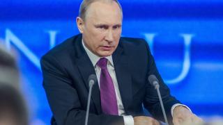 Путин за „Спутник V”: Сигурна е колкото автомат „Калашников“ (видео)