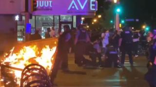 Протести и безредици в САЩ след ново убийство на чернокож мъж от полицията (видео)