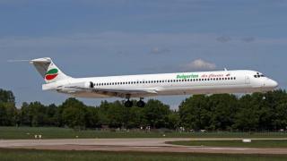 Полет с "Боинг 737" отново кацна принудително