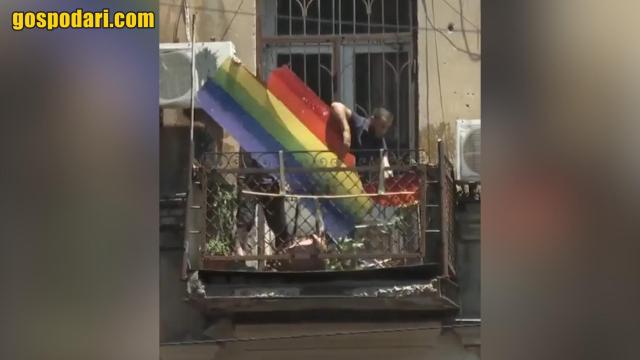 Насилствени атаки в Грузия принудиха ЛГБТ обществото да отмени Прайда (видео)