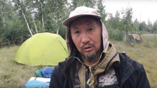 Вкарват в психиатрия сибирския шаман, искал да мине 8000 км пеша, за да изгони "демона" Путин