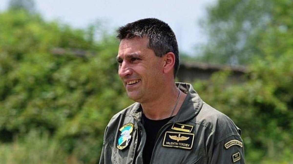 Генерали изпратили пилота майор Терзиев да поразява дневна мишена през нощта