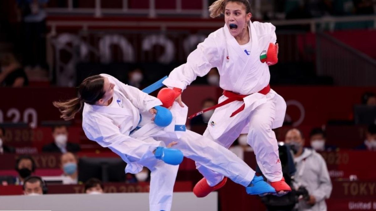 Защо Олимпиадата в Париж 2024 изключи каратето, но добави турнир по брейк денс?