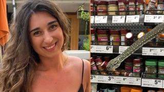 Жена се сблъска лице в лице с 3-метров питон в супермаркет (видео)