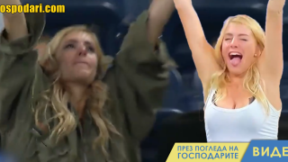 Блондинка срази зрителите на US OPEN TENNIS с пиенето си (видео)