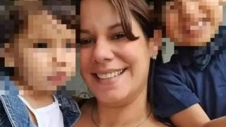 Майка спаси с кърмене двете си деца от гладна смърт след корабокрушение, но самата тя загина (снимки)