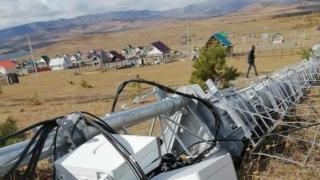 Жители на руско село разрушиха 5G антена (снимки)