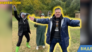 Андрей от “Иван и Андрей” пее песни на Веско Маринов по време на работа (видео)