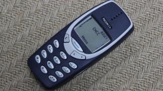 Nokia пуска отново на пазара своя класически телефон "тухла" за 20-годишнината си