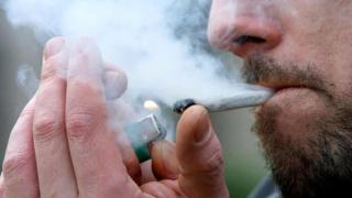 И Малта легализира канабиса за лична употреба