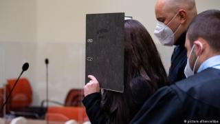 Германката, която безучастно е наблюдавала как умира 5-годишно дете (видео и снимки)