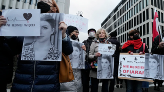 Полша е потресена: Защо бе оставена да умре бременната Изабела?