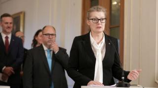 Швеция за първи път ще има транссексуален министър (снимки)