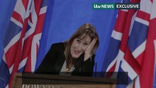 Съветник на Джонсън подаде оставка след скандално видео