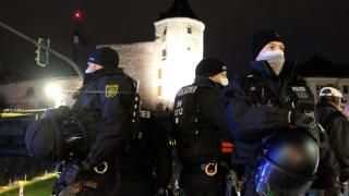 Полицията в Германия не допусна протест срещу Covid мерките (видео)