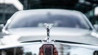 В пандемия: Rolls-Royce постигна 117-годишен рекорд с най-много продадени коли