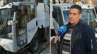 Служител на "Чистота" намери и върна портфейл с много пари (видео)