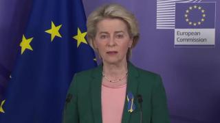 ЕС налага ембарго на вноса на въглища и затваря пристанищата си за Русия (видео)