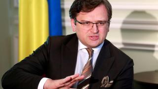 Украинският външен министър пристигна у нас