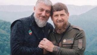 Путин направи "Герой на Русия" чеченски командир, отговорен за "прочистването на Мариупол"