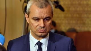 Български евродепутат сезира ЕК заради езика на омразата, използван от Костадин Костадинов
