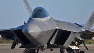 Американски изтребители F-35 кацнаха в „Граф Игнатиево”