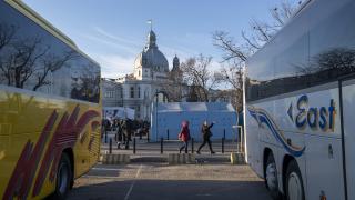 Къде са настанени украинските бежанци в някои страни от ЕС и какви помощи получават?