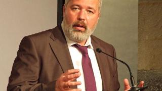 Руски журналист продаде нобеловия си медал за над 103 милиона долара (снимки)