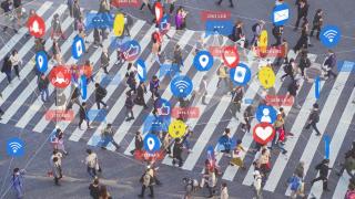 Има ли връзка между приятелствата ни във Facebook и това дали сме бедни