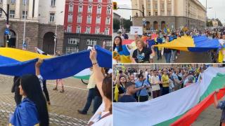 Стотици излязоха на шествие за свободата в Украйна (снимки и видео)