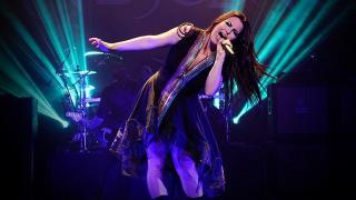 "Bring me to life" на Evanescence отново се изкачи на върха на класациите след 19 години