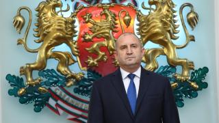 Президентът Радев наложи вето върху изпращането на бронирана техника към Украйна