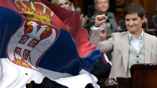 Сръбският парламент избра новото правителство с премиер Ана Бърнабич (видео)