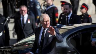 Чарлз III планира да отстрани Хари и Андрю като заместници в случай на болест