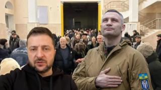 Евакуират граждани от Херсон, Зеленски критикува Кличко (видео)
