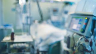 Специалисти от плевенска болница извършиха успешна операция на пациент с рядко заболяване