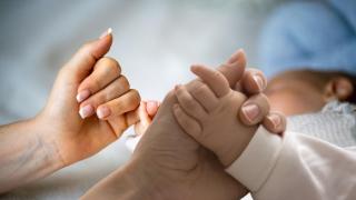 За първи път у нас: Жена с трансплантиран черен дроб стана майка на момиченце