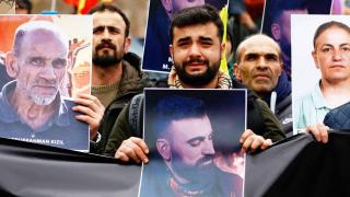 Кюрди протестират в Париж след вчерашните убийства (видео)